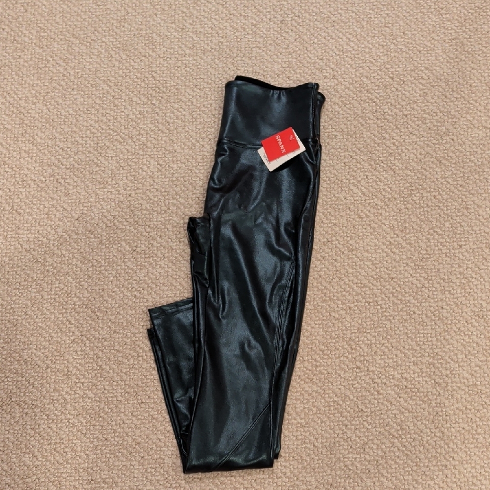 SPANX Oilslick Liquid Leggings